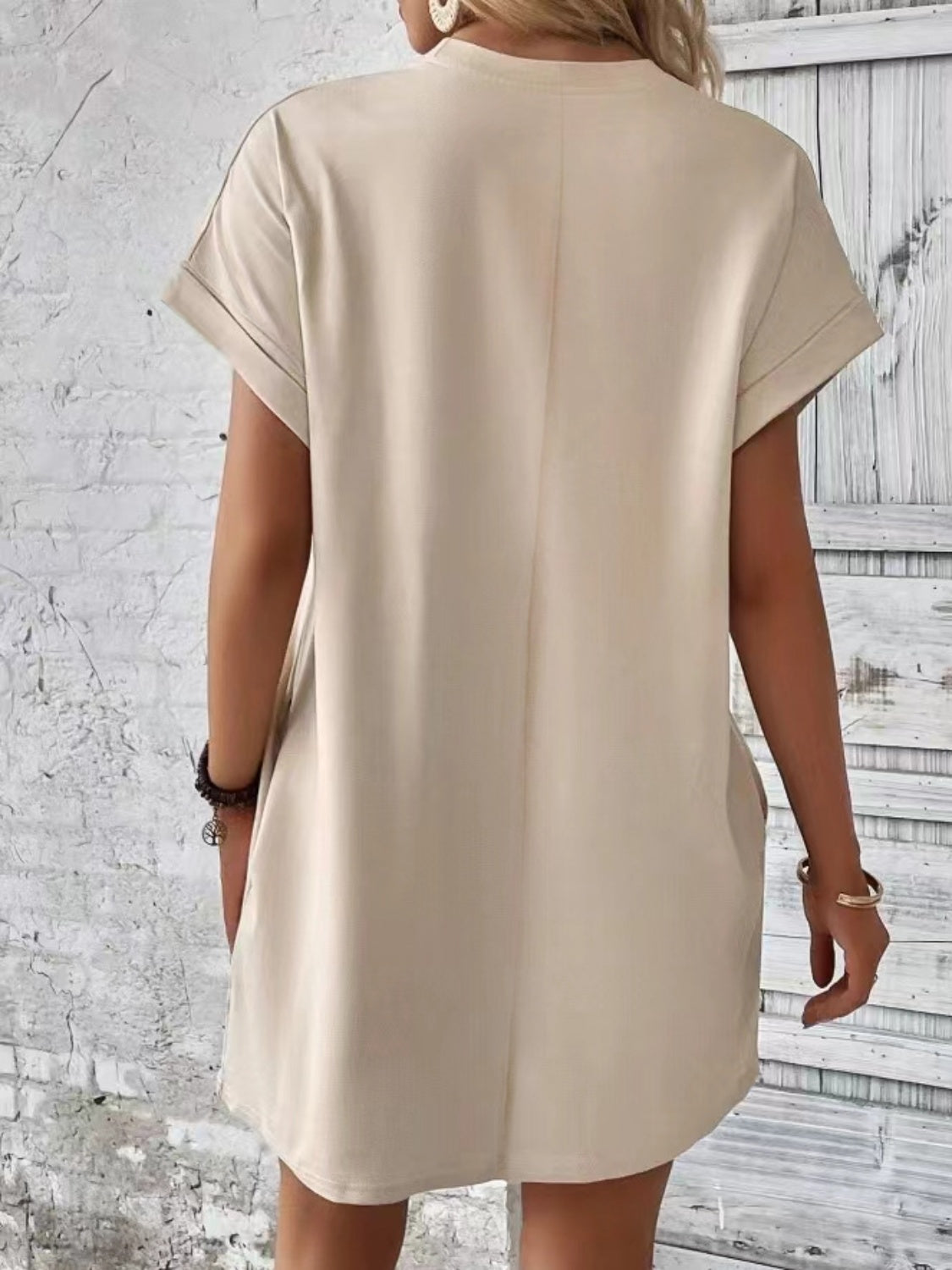 Casual Pocketed Round Neck Tee Dress