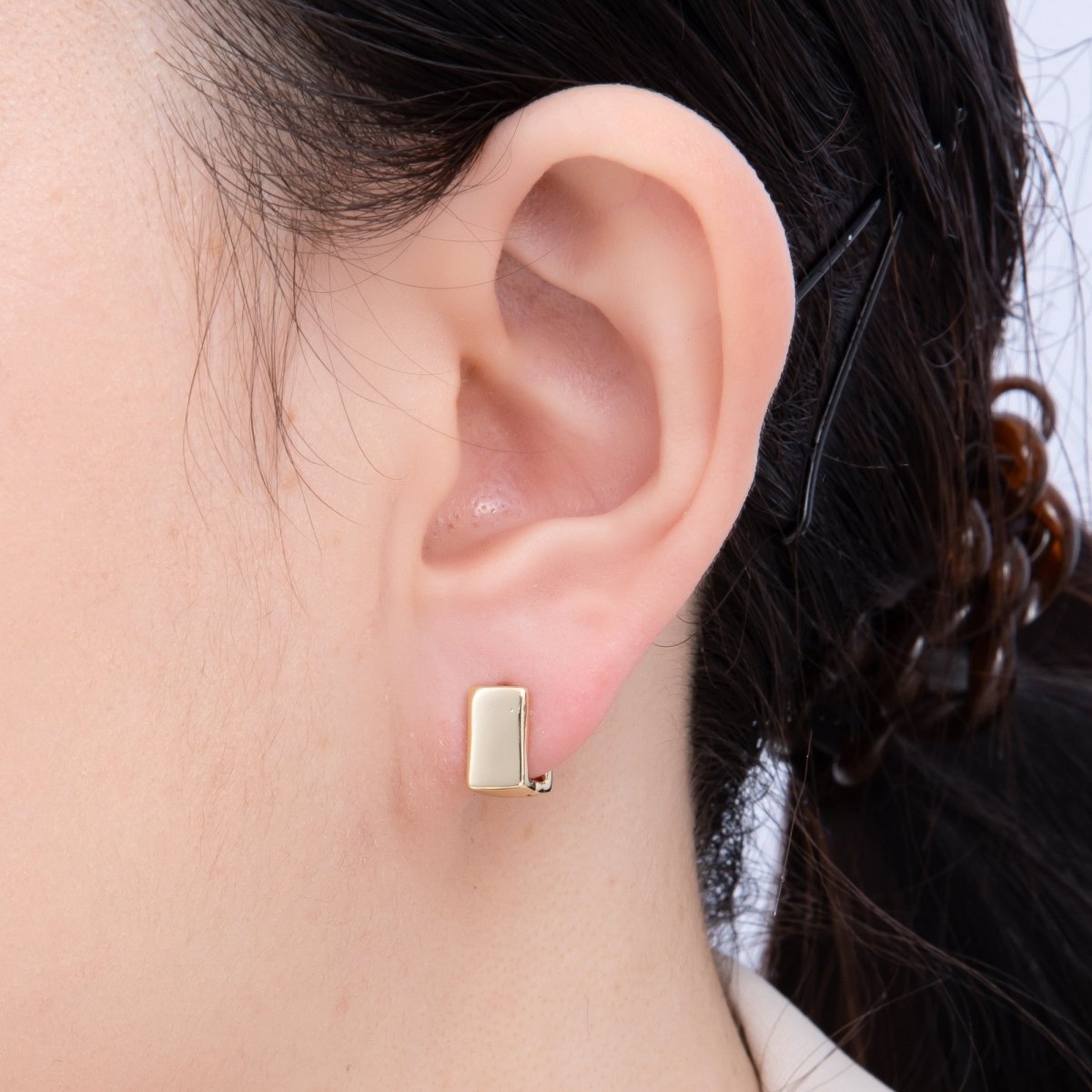 14K Gold Filled 10mm Minimalist Rectangle Cartilage Huggie | EARRINGS-00250