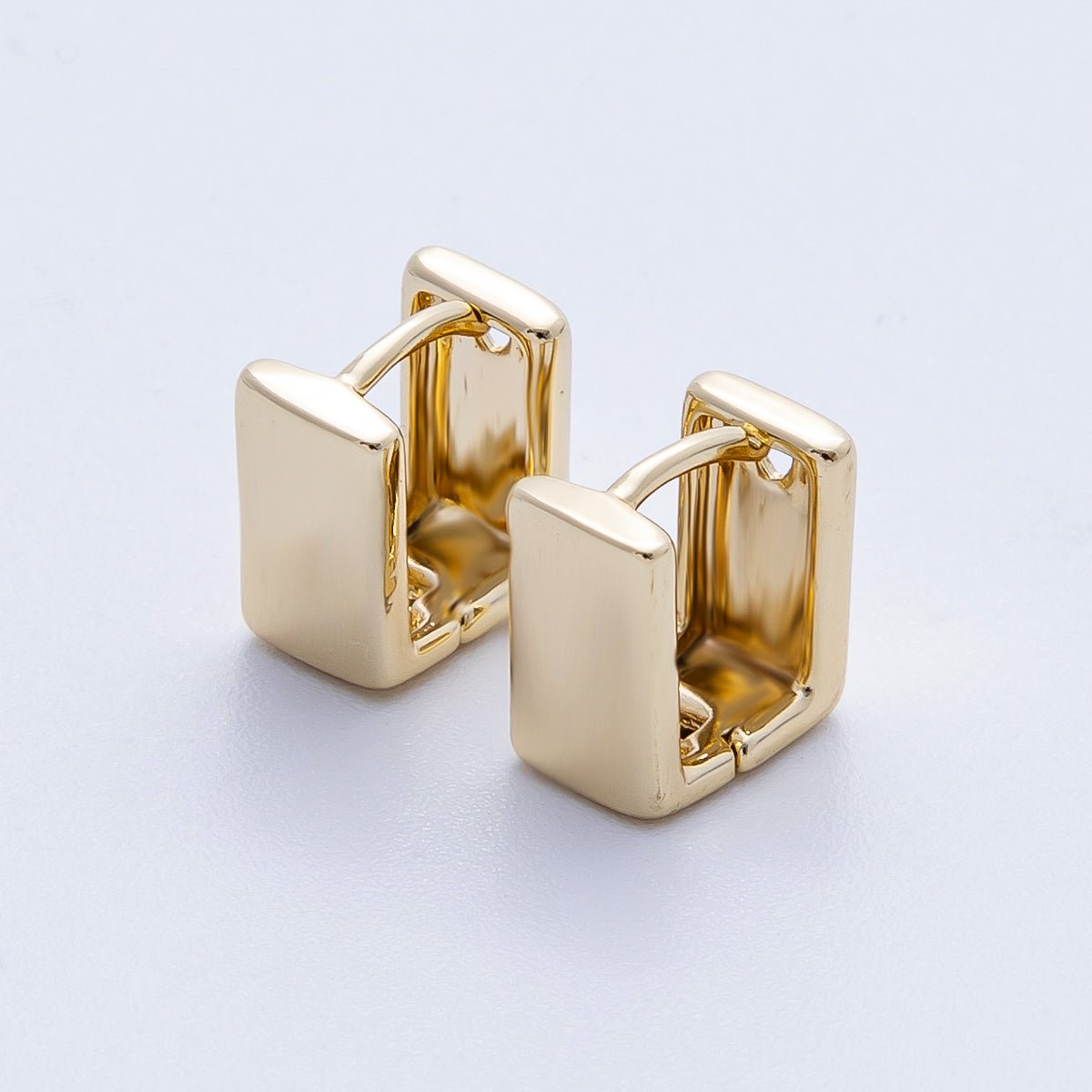 14K Gold Filled 10mm Minimalist Rectangle Cartilage Huggie | EARRINGS-00250