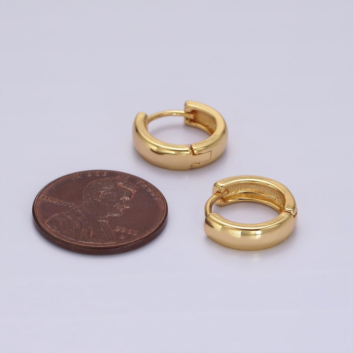 14K Gold Filled 13mm Minimalist Flat Huggie Earrings | AE1009