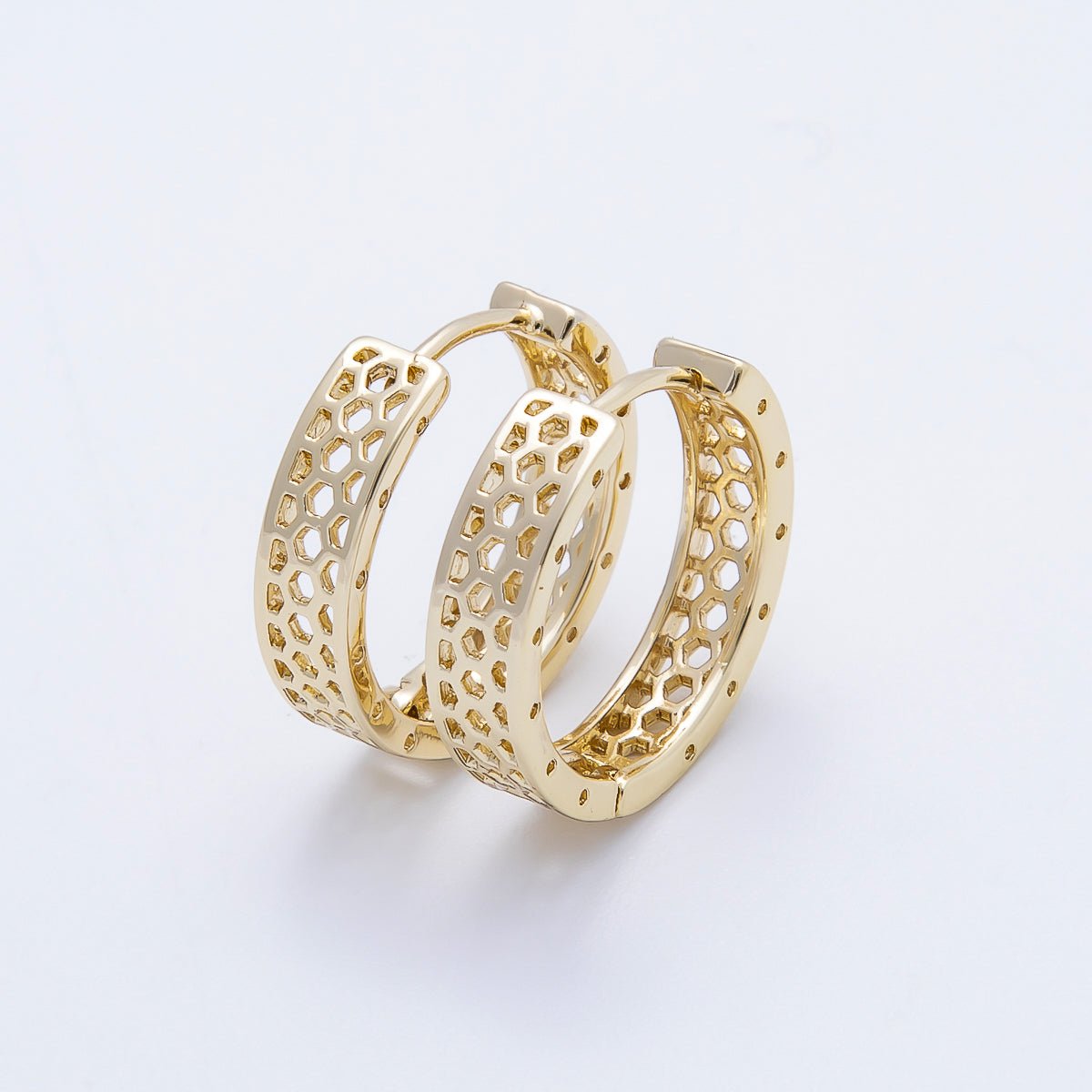14K Gold Filled 19mm Round Filigree Open Huggie Earrings | Earrings-00358