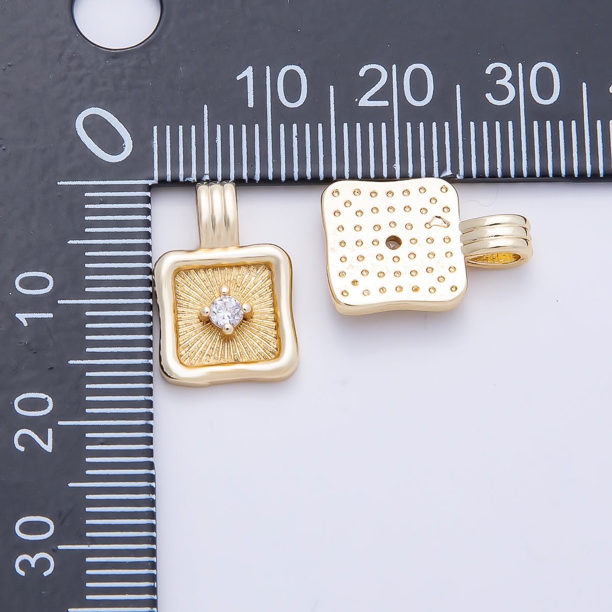 16K Gold Filled 16mm Clear CZ Sunburst Molten Bezel Square Pendant | Charms-01249