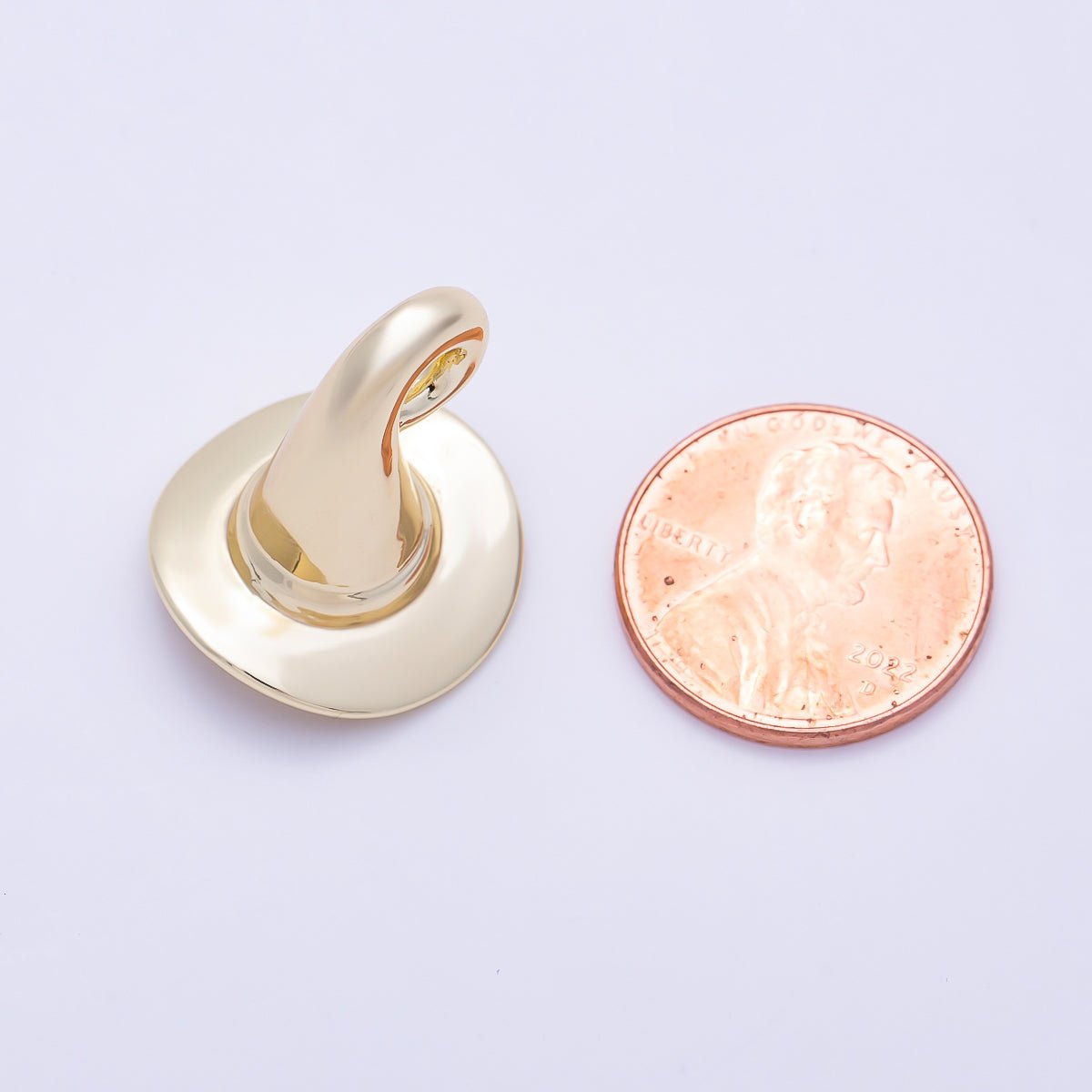 16K Gold Filled 18mm Minimalist Halloween Witch Hat 3D Multidimensional Pendant | Charms-01486