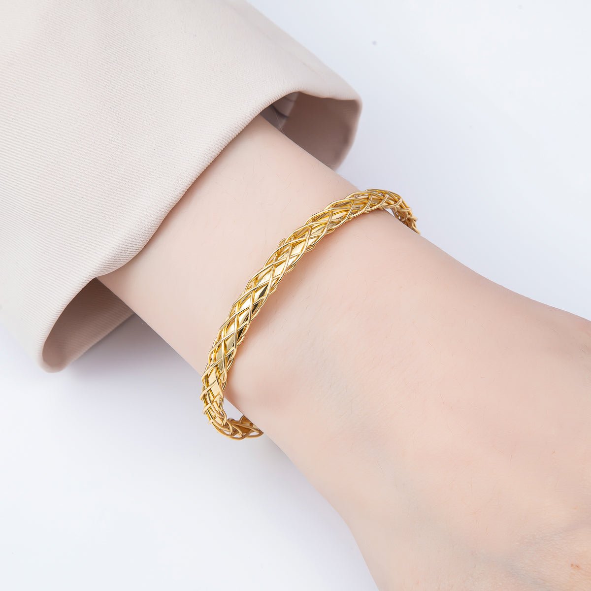 16K Gold Filled 3mm Geometric Textured Multiple Wire Cuff Bracelet | WA-04299