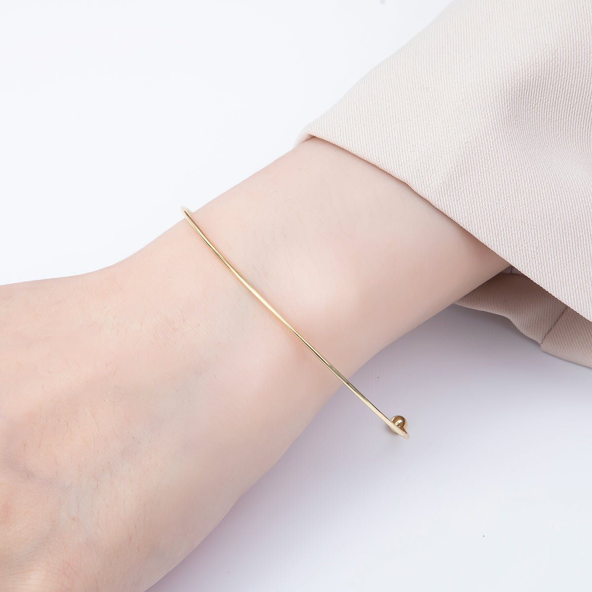 16K Gold Filled Minimalist Thin Torque Cuff Bracelet | WA-04452