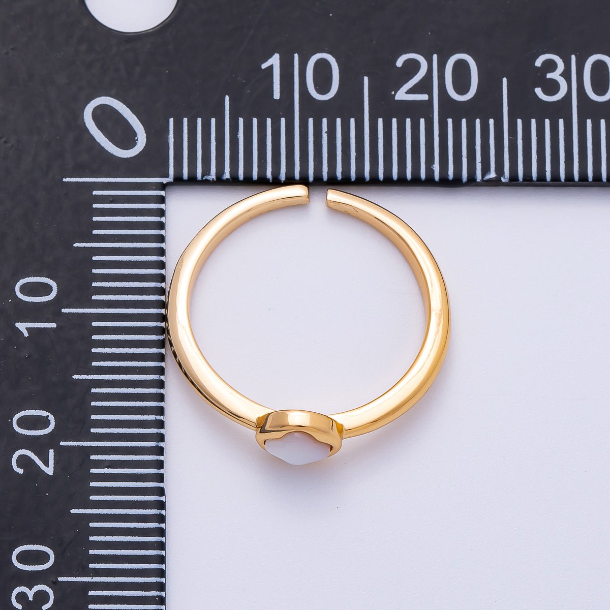 16K Gold Filled Shell Pearl Clover Bezel Ring | Rings-00064