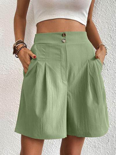Pocketed Half Elastic Waist Shorts with Side Pockets