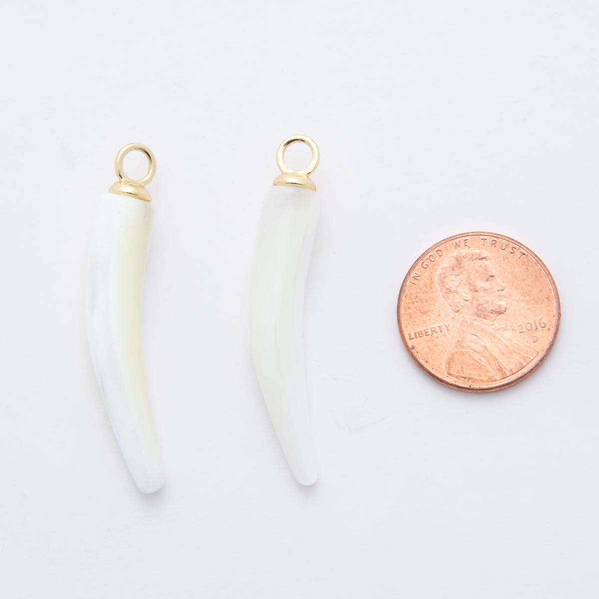 18K Gold Filled 40.5mm White Shell Pearl Tusk Drop Charm | AF335