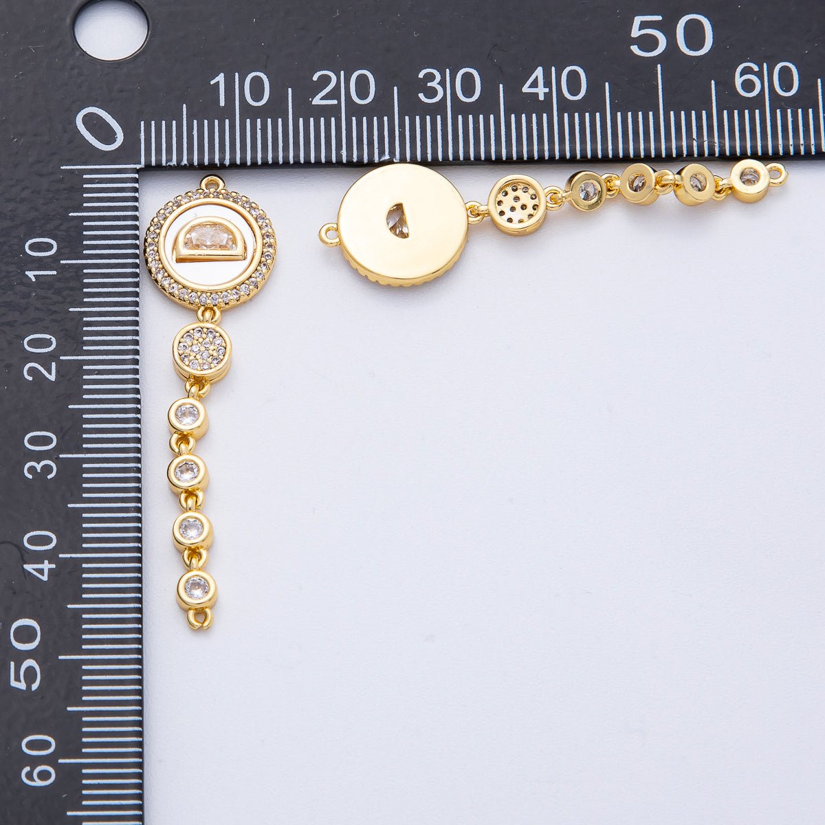 18K Gold Filled 47mm Shell Pearl Clear CZ Micro Paved Round Round Connector | Y172