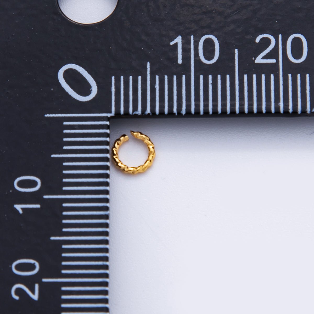 18K Gold Filled 5mm x 0.8mm Twisted Edged Croissant Jump Ring Findings by Set | Z1597