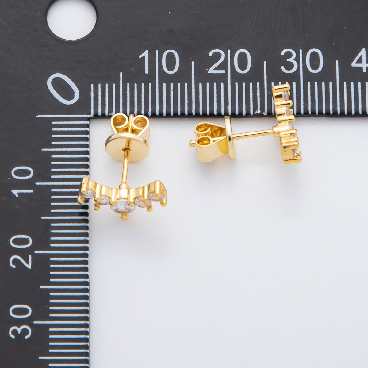 18K Gold Filled 7mm Clear CZ Round Gradient V-Shaped Studs Earrings | AJ282