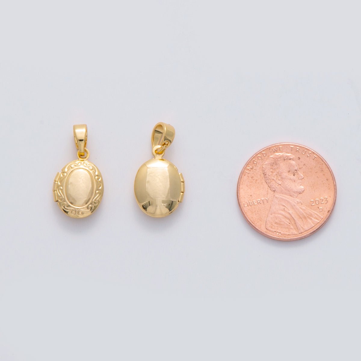 18K Gold Filled Artisan Oval Locket Pendant | AH689