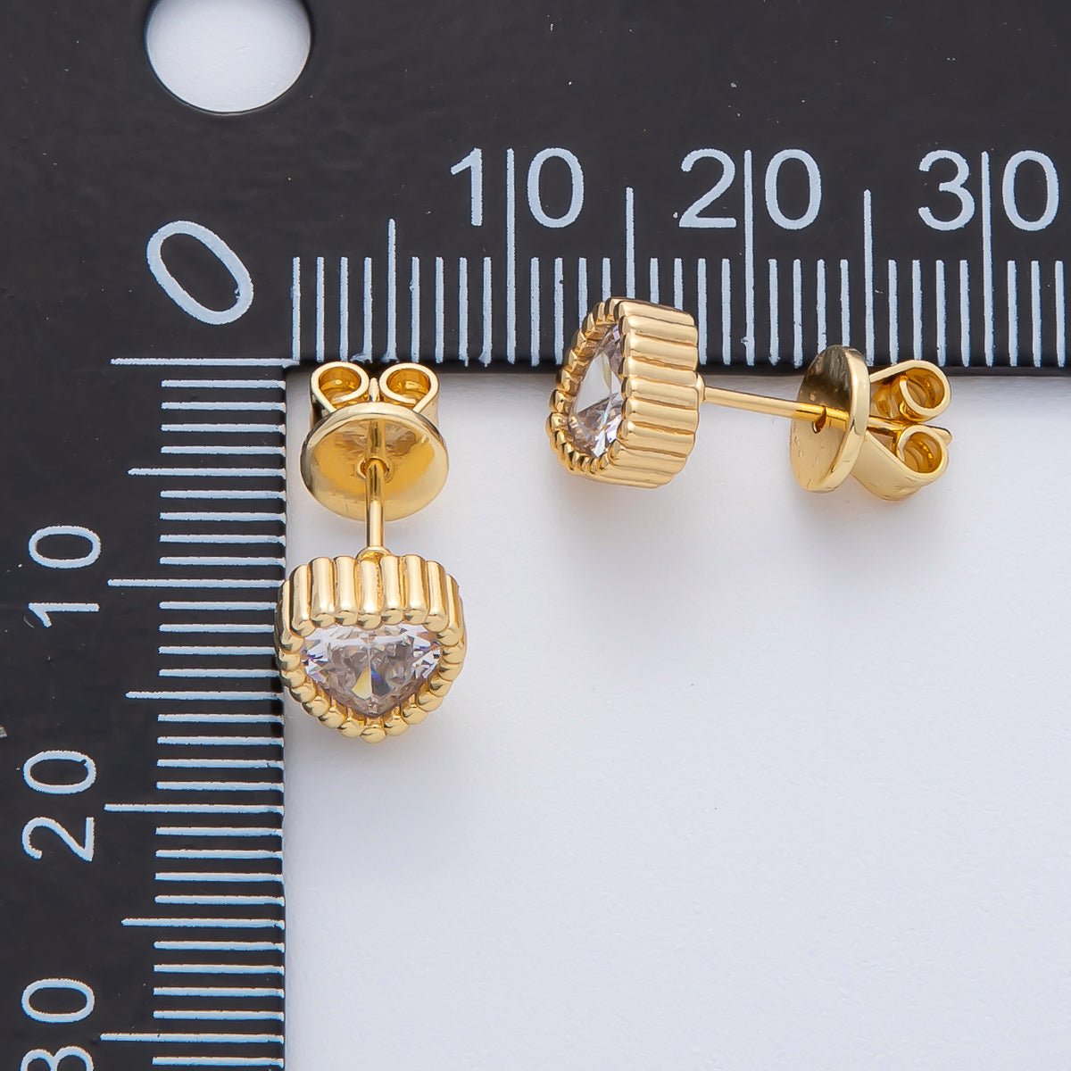 18K Gold Filled 8mm Clear CZ Ribbed Bezel Heart Stud Earrings | AD1627