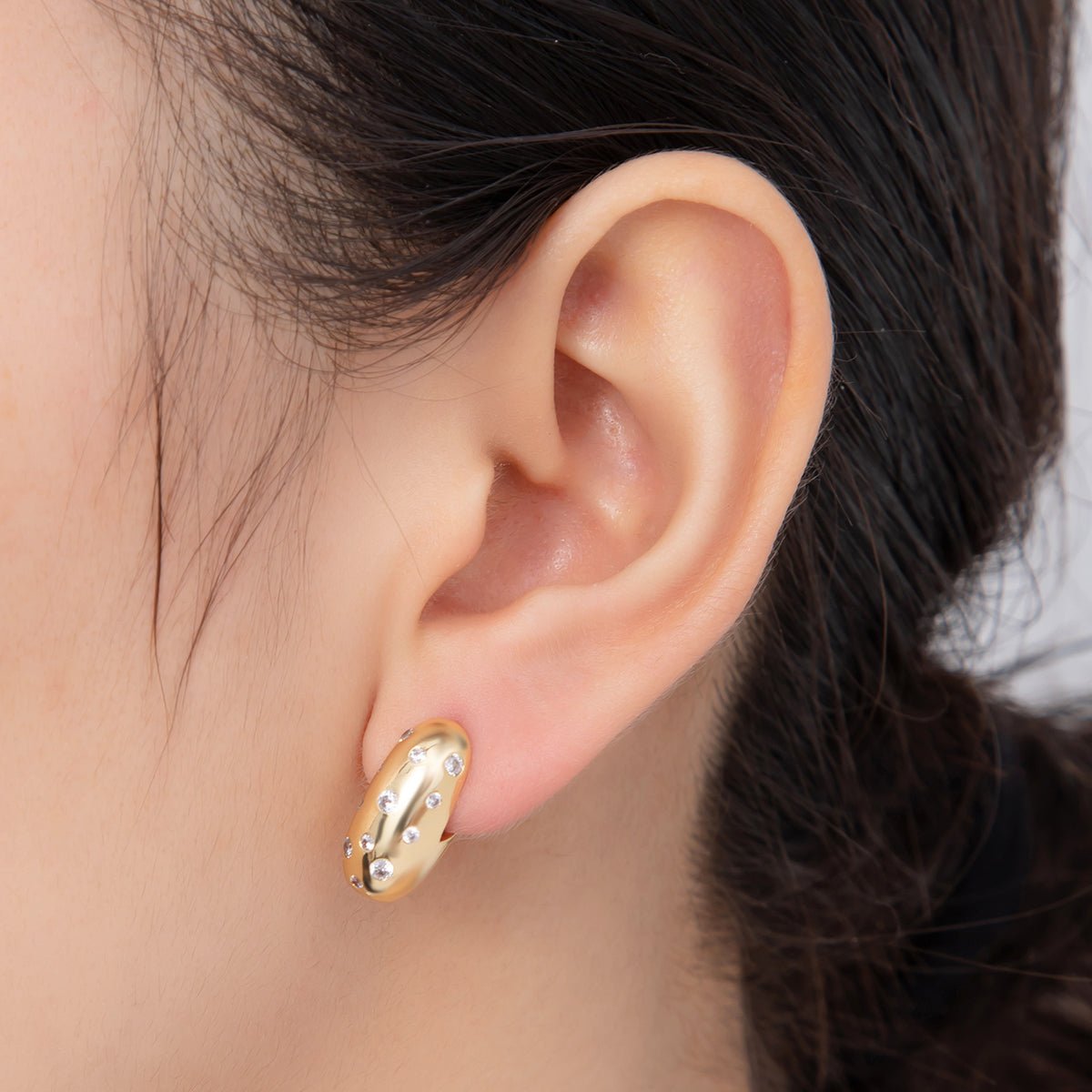 18K Gold Filled CZ Dotted Dome J-Shaped Hoop Earrings | AI364
