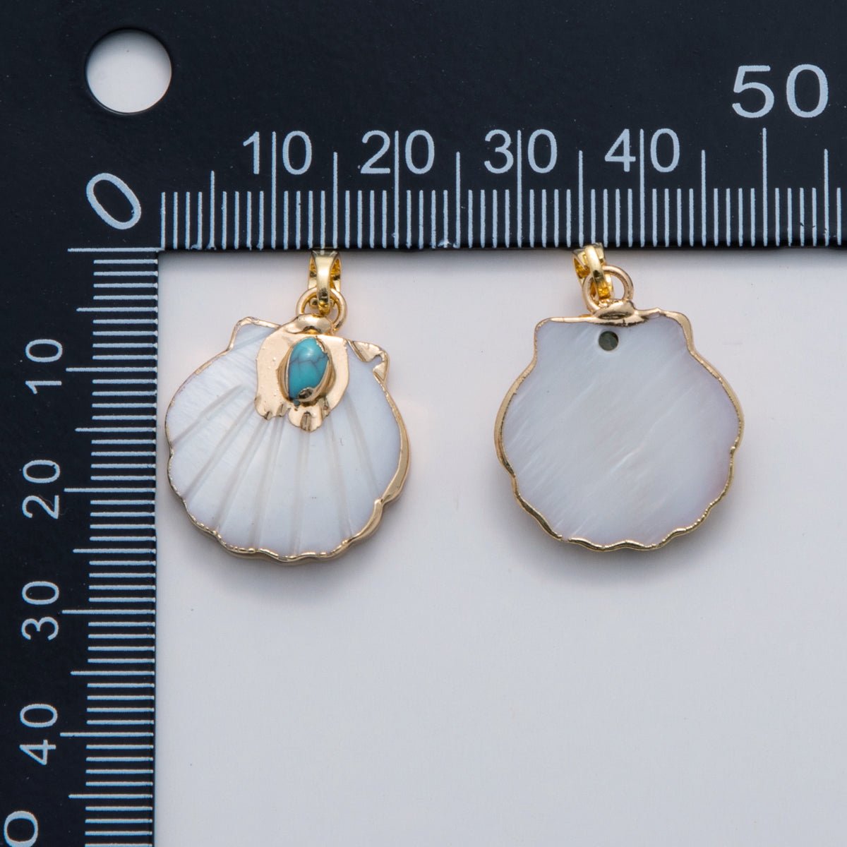 18K Gold Filled Turquoise Shell Pearl Sea Clam Shell Pendant | AH699