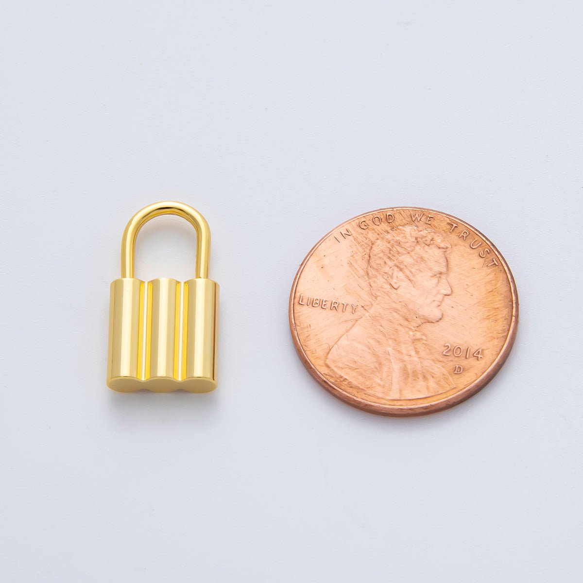18K Gold Plated 17mm Triple Padlock Charm Link Finding in Gold & Silver | Z1435