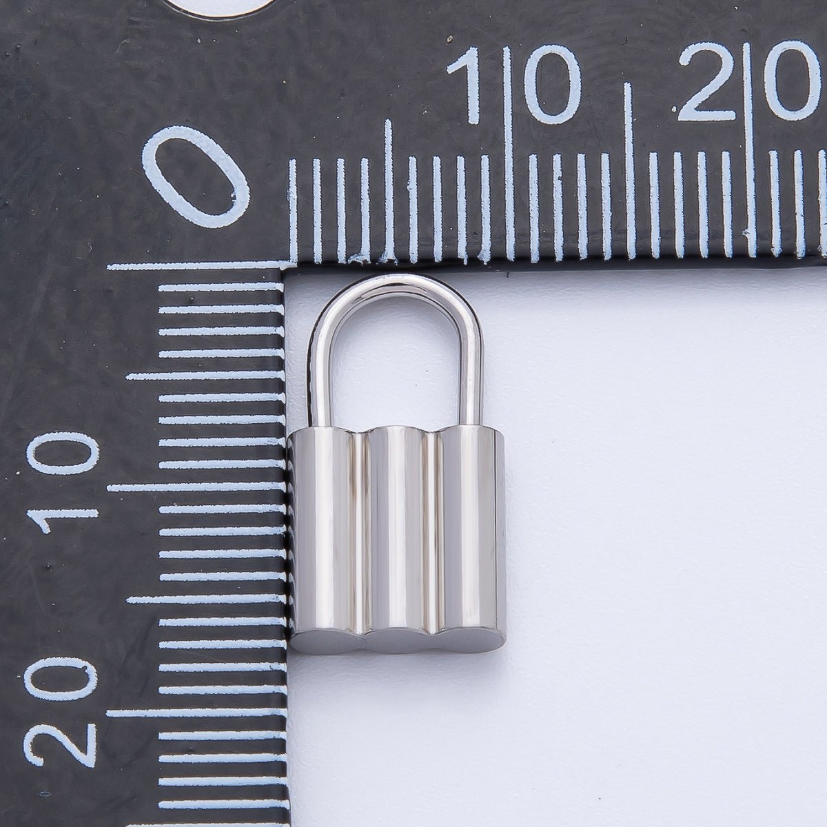 18K Gold Plated 17mm Triple Padlock Charm Link Finding in Gold & Silver | Z1435