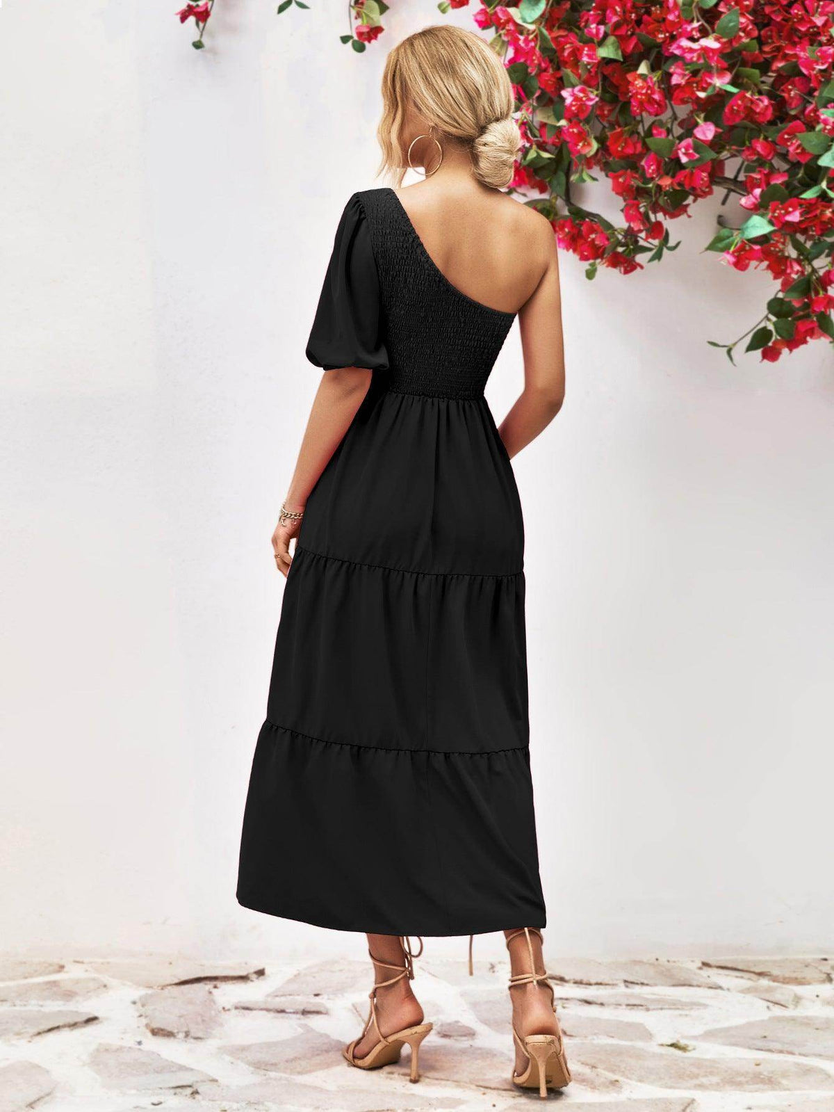 Chic Smocked One-Shoulder Midi Dress for Elegant Style