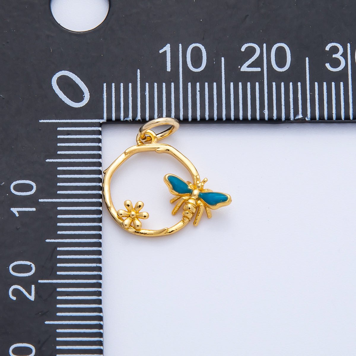 24K Gold Filled 13mm Bumble Bee Flower Open Round Charm | Charms-00402