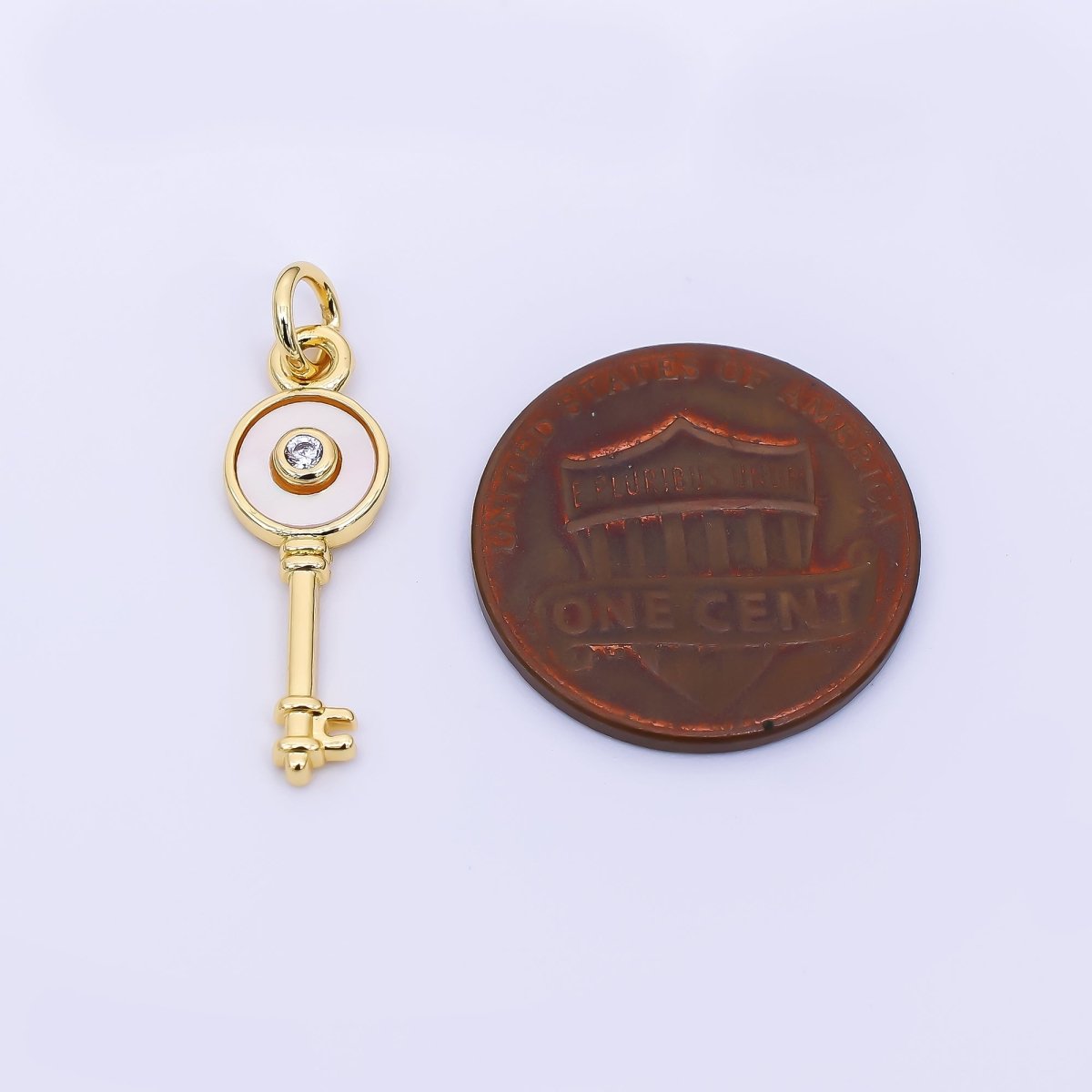 24K Gold Filled 21mm CZ Shell Pearl Round Key Charm | AH563