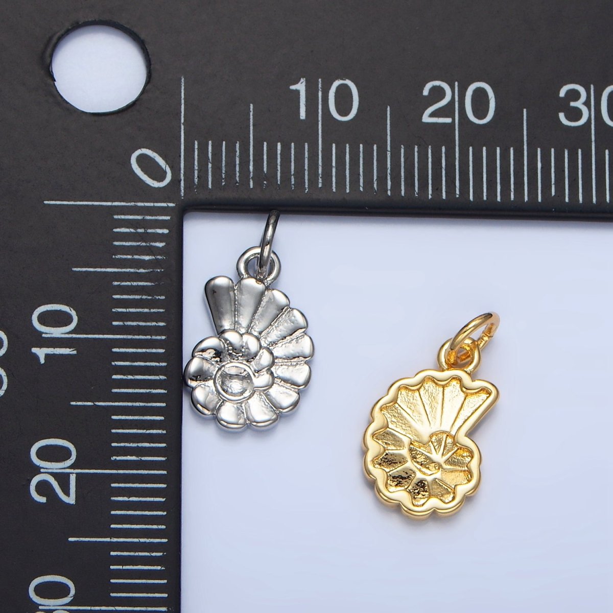 24K Gold Filled 14mm Mini Circular Sea Clam Shell Charm in Gold & Silver | X858