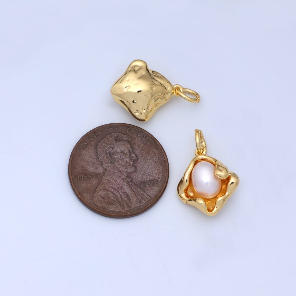 24K Gold Filled White Oval Shell Pearl Molten Charm | N028