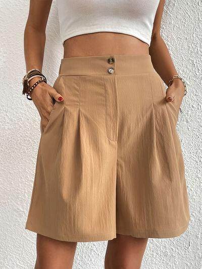 Pocketed Half Elastic Waist Shorts with Side Pockets