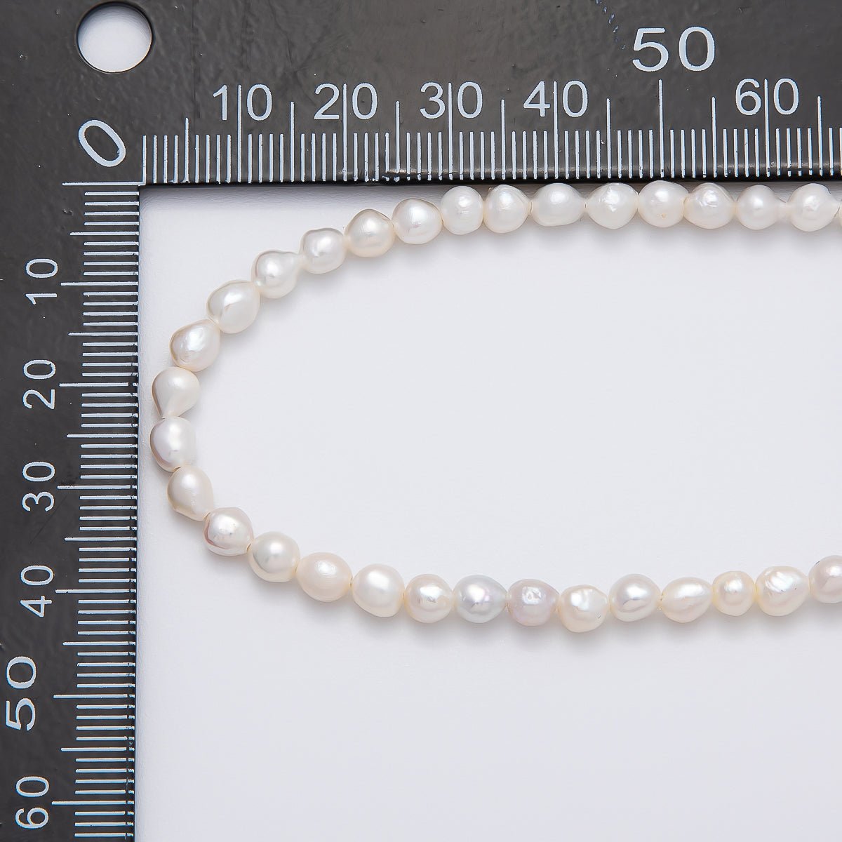 4.5mm Off White Button Round Freshwater Pearl Strand Finding | WA-04263