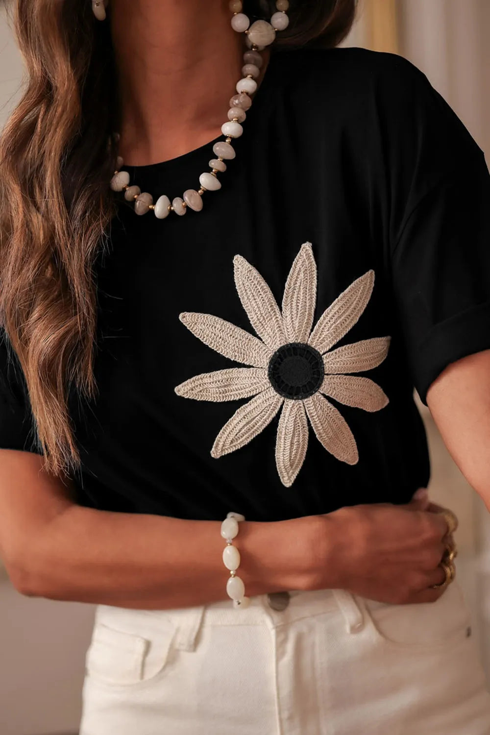 Casual Daisy Patch Round Neck T-Shirt