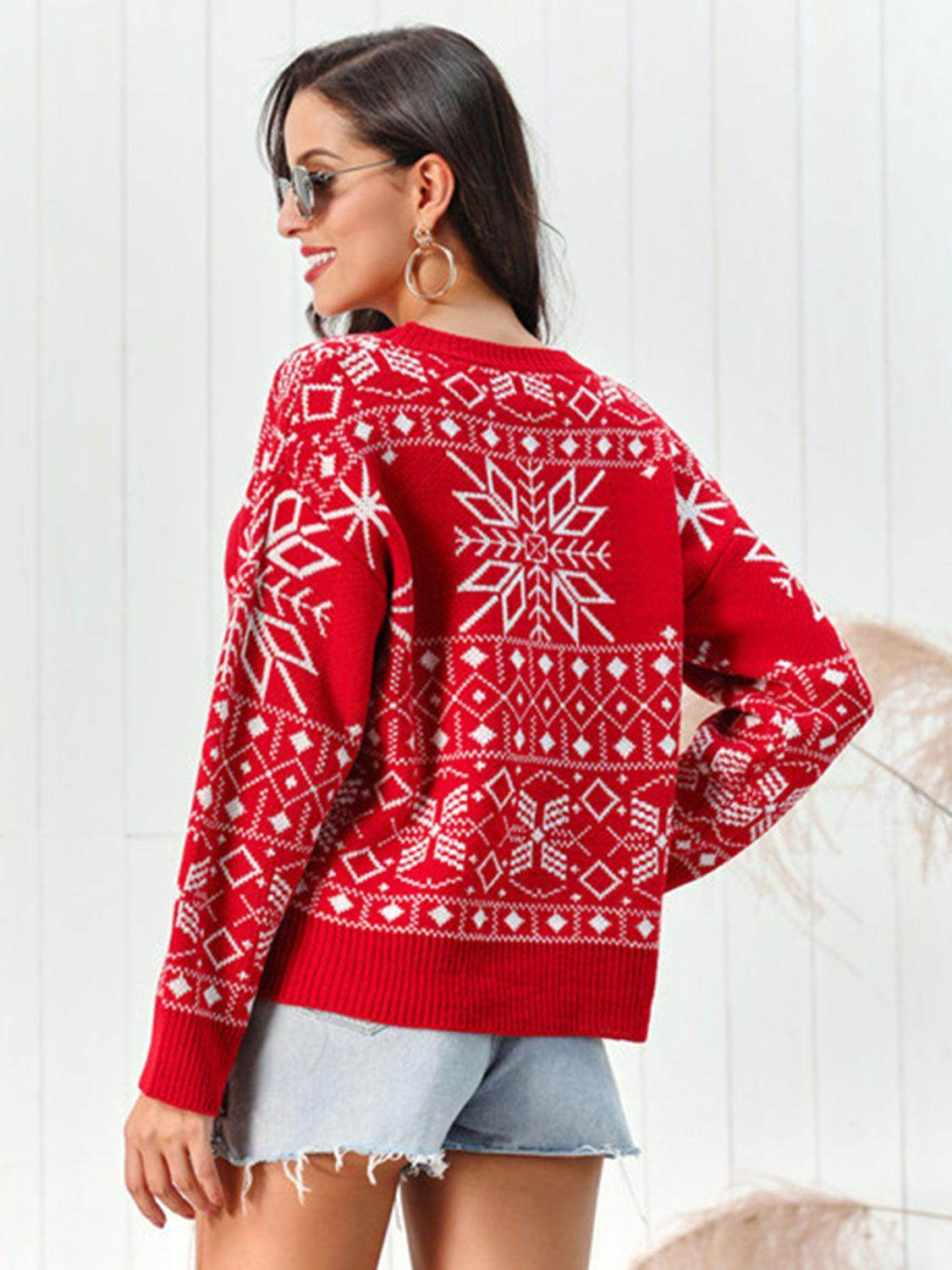 Snowflake Pattern Round Neck Sweater for Cozy Winter Style