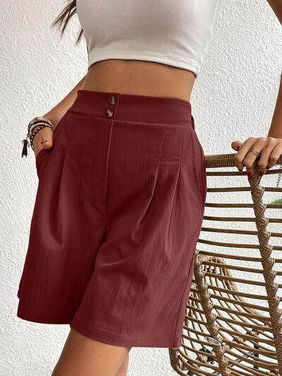 Pocketed Half Elastic Waist Shorts with Side Pockets