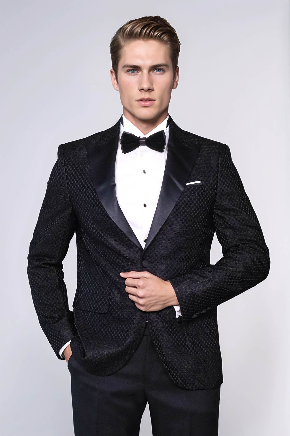 Satin Peak Lapel Textured Men&