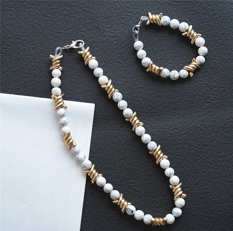 Thorn Light Luxury White Turquoise Pearl Metal Necklace