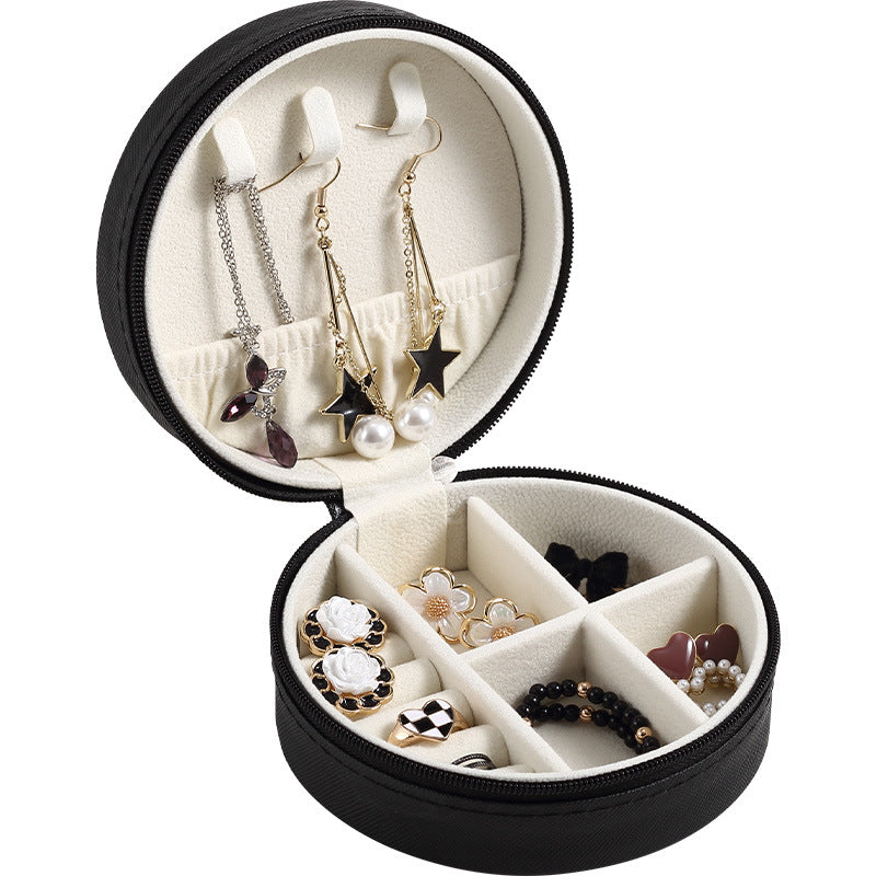 Round simple and compact jewelry Box