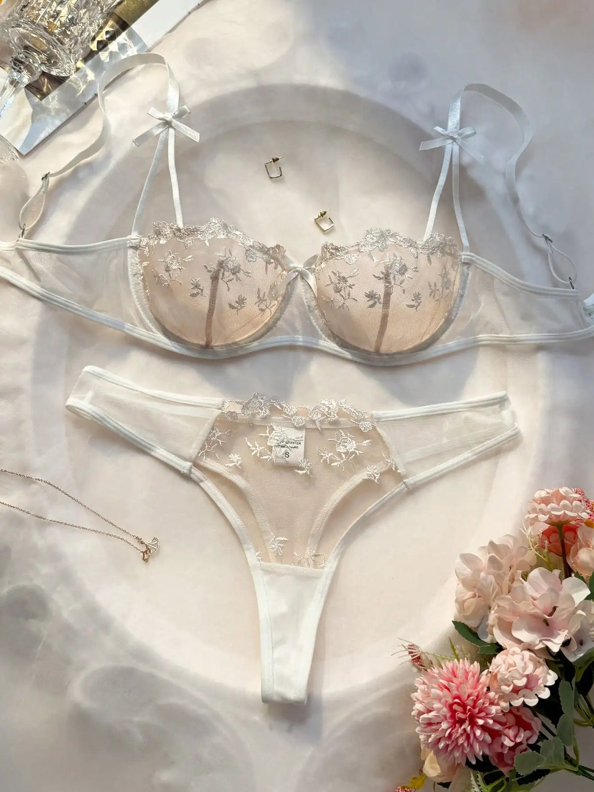 Night Beautiful Sexy Women 2 Piece floral Embroidery Underwear Sexy Erotic lingerie underwear Set