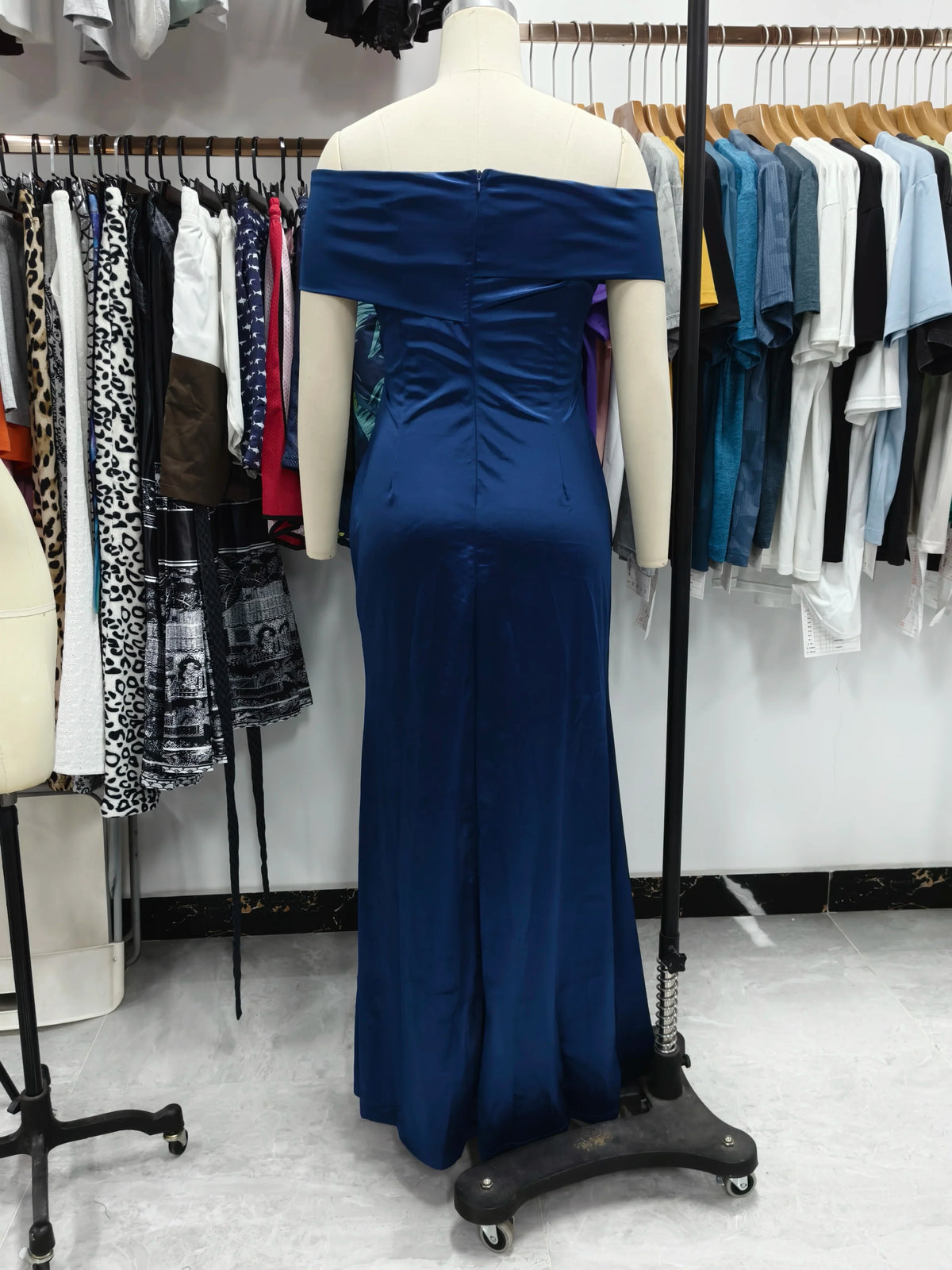 Elegant Satin Solid Color Off-Shoulder Women&