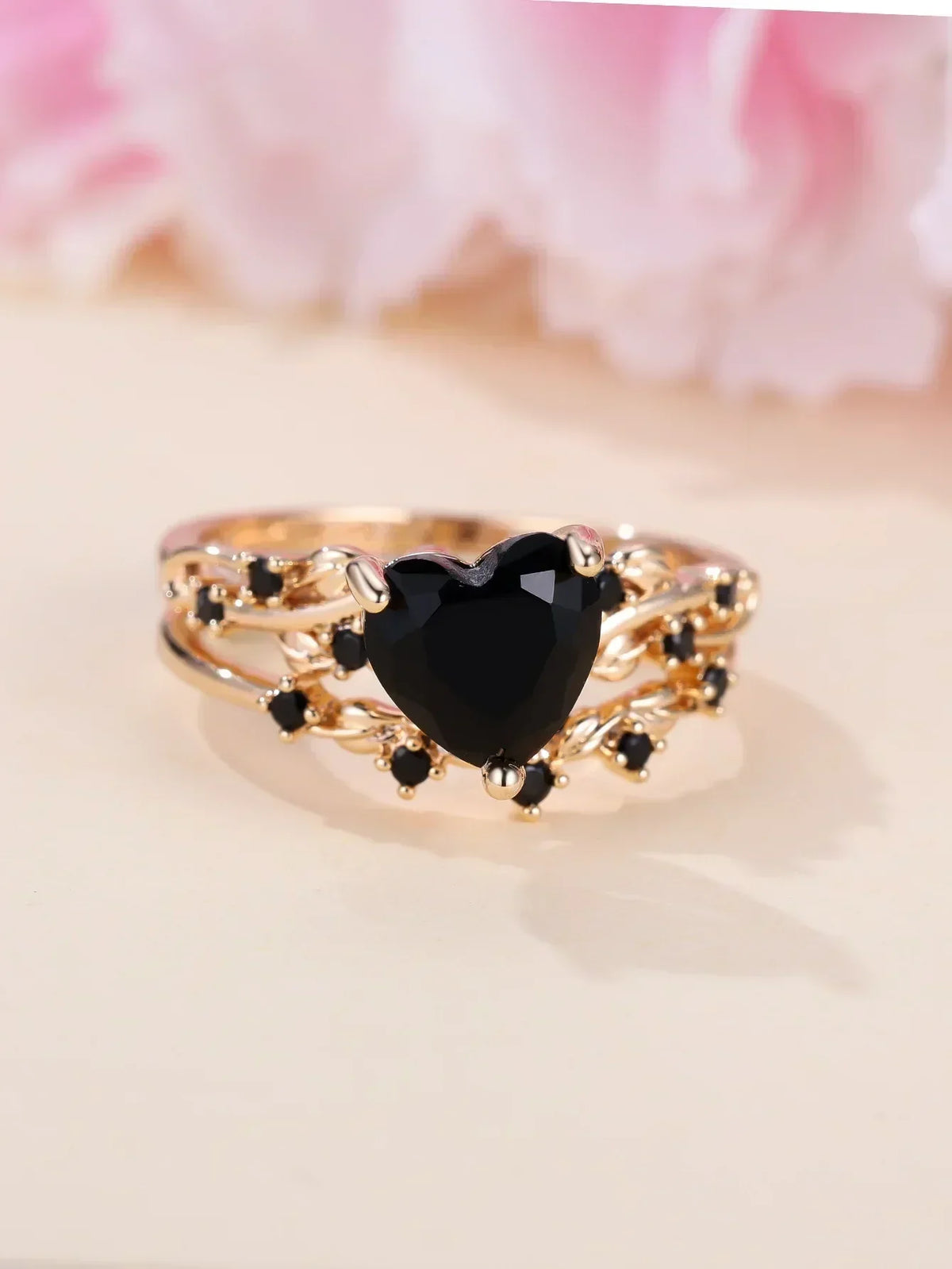 Heart Shaped Ring Set Green Black Red Stone Heart Ring Sets for Women Rose Gold Color White Zircon Wedding Bands Jewelry