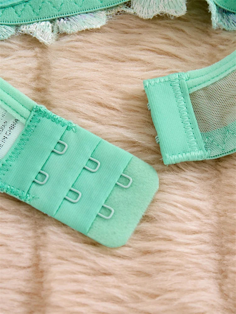 Sexy Woman Underwear Ultra Thin Fancy Lingerie Set Beautiful Embroidery Erotic Lingerie Three-Point Youth Green Sexy Lingerie