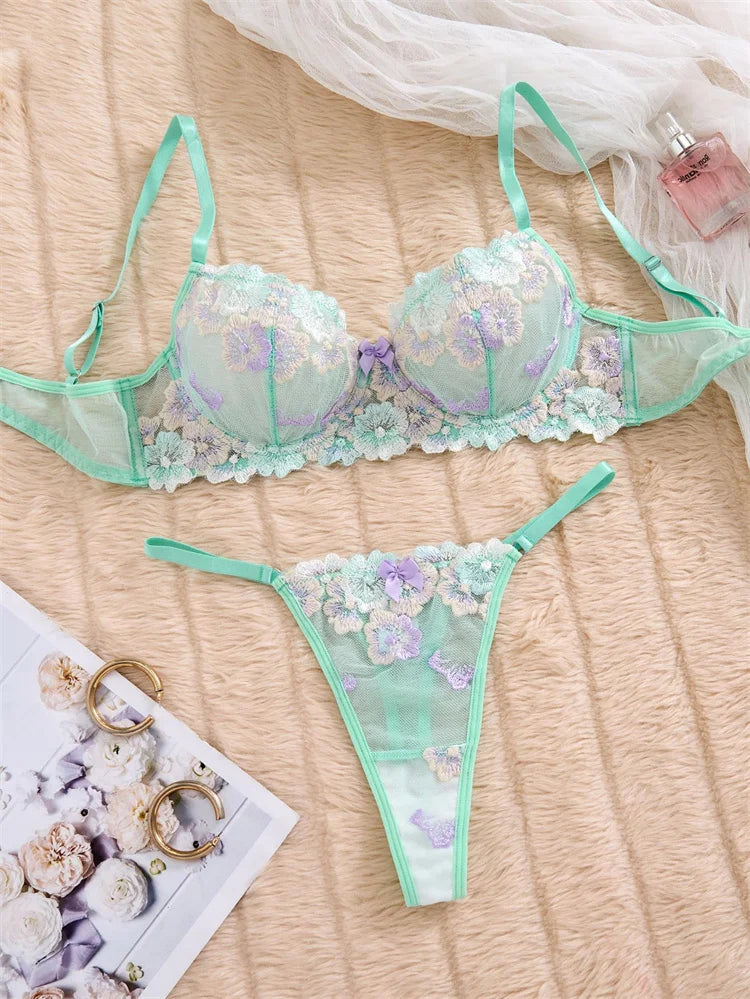 Sexy Woman Underwear Ultra Thin Fancy Lingerie Set Beautiful Embroidery Erotic Lingerie Three-Point Youth Green Sexy Lingerie