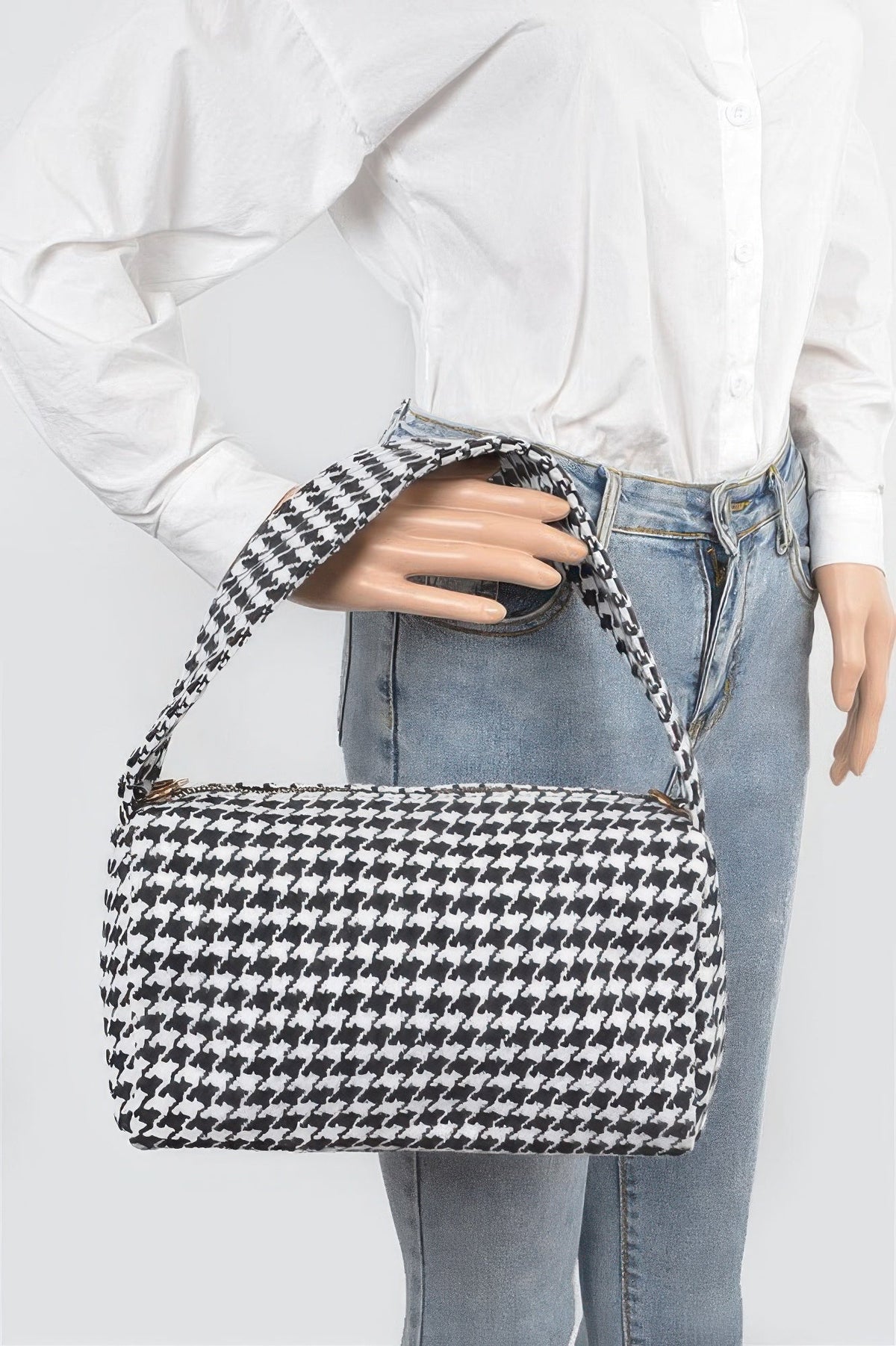 Houndstooth Knit Shoulder Bag