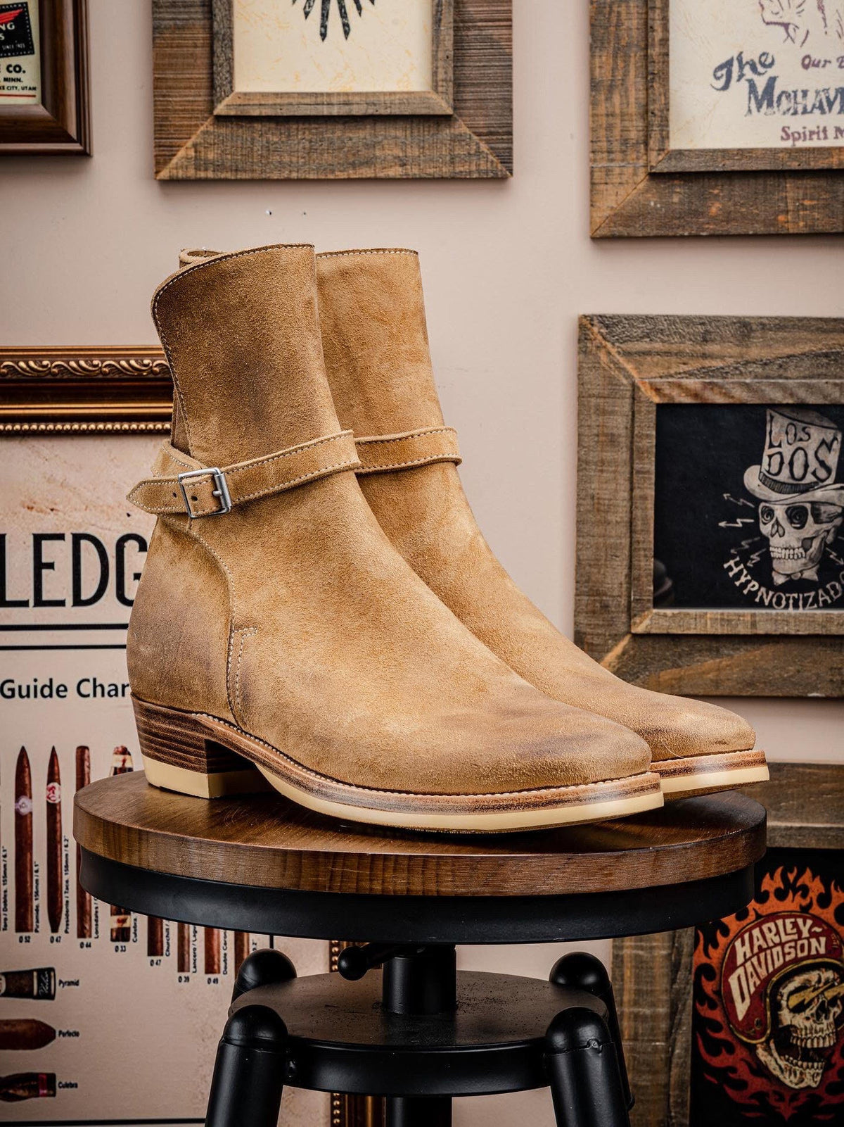 American-style Vintage Pointed-toe Boots Mens Suede Boots