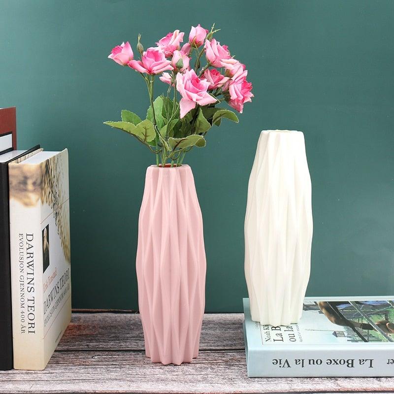 Creative Flower Vase White Imitation Ceramic Flower Pot Home Decor Plastic Vase Centerpieces and Events Ornamnet Decoration For Wedding Home Office Party Hotel Yard Restaurant Patio Festive Furnishing
