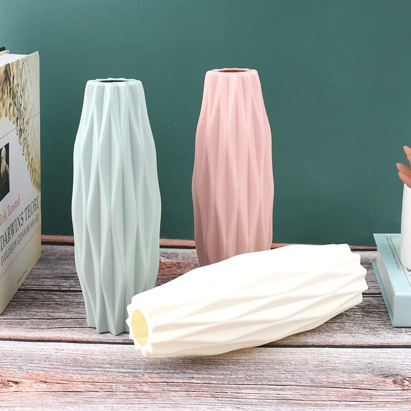 Creative Flower Vase White Imitation Ceramic Flower Pot Home Decor Plastic Vase Centerpieces and Events Ornamnet Decoration For Wedding Home Office Party Hotel Yard Restaurant Patio Festive Furnishing
