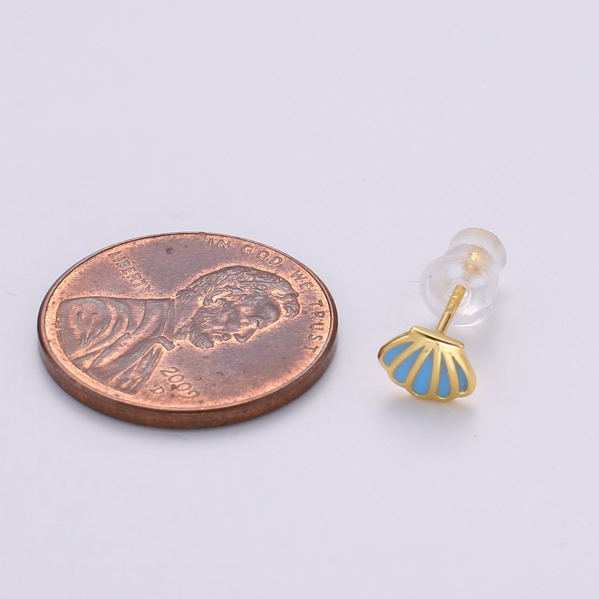 Dainty Gold Shell Stud Earrings, Gold Stud, Silver Stud, Gold Earring Minimalist Ocean Beach Design for gift Q-376 Q-377