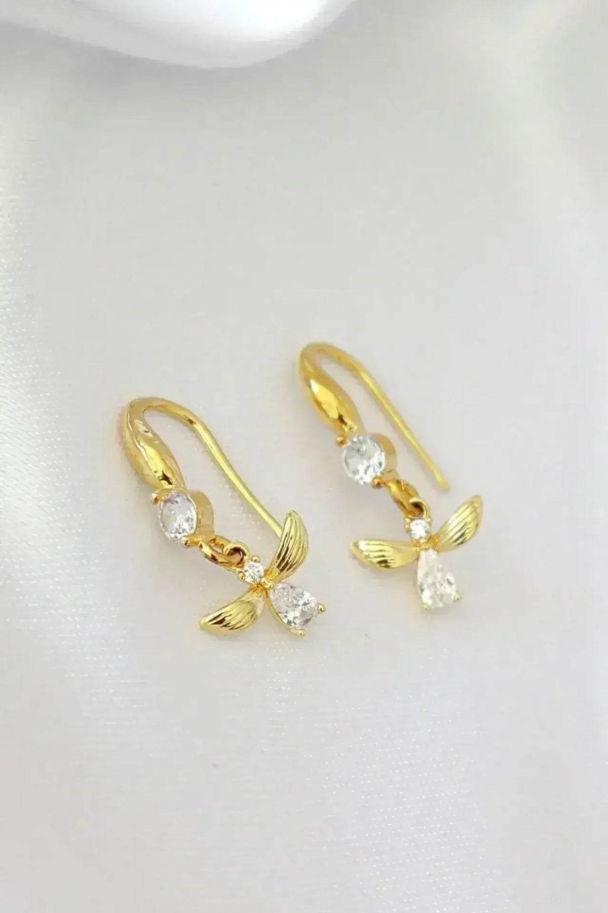 Bee Hook Earrings - 18K Gold & Cubic Zirconia | Femstylo