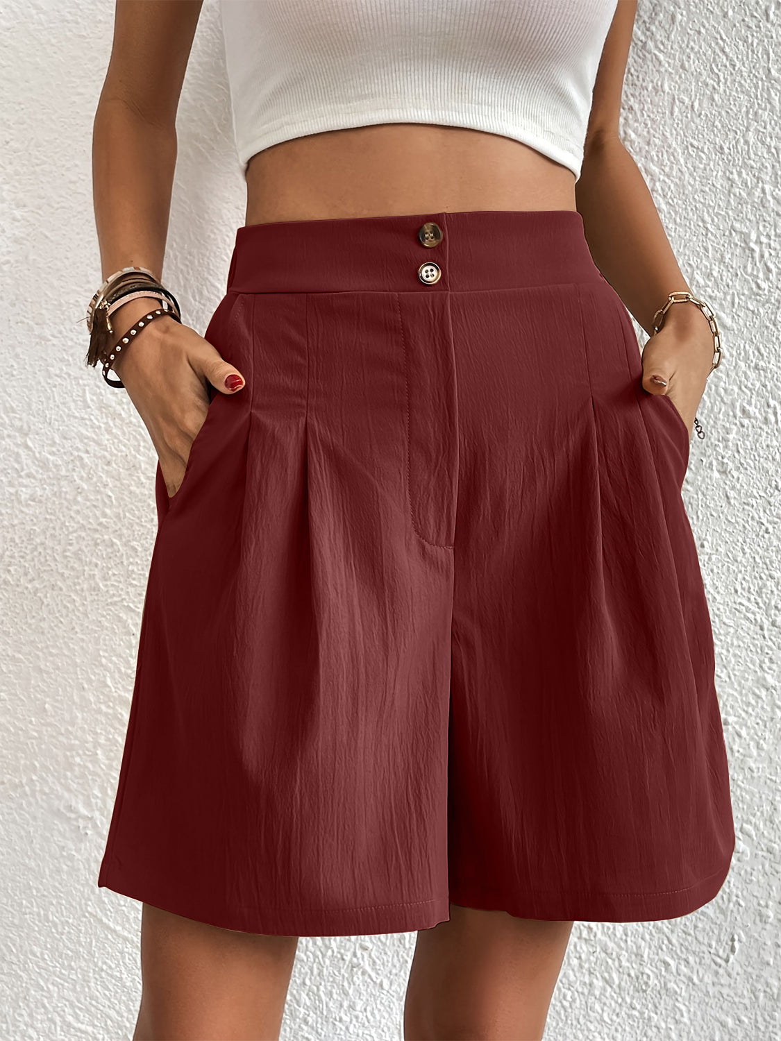 Pocketed Half Elastic Waist Shorts