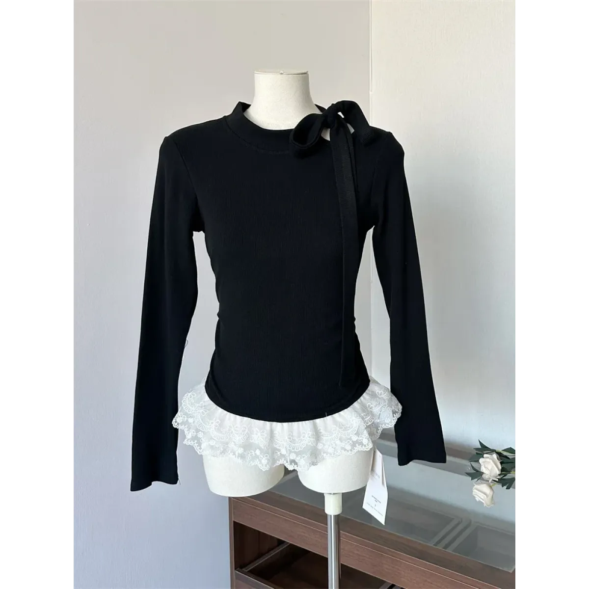 Bow Tie Lace Trim Top – Elegant Y2K Long Sleeve Blouse