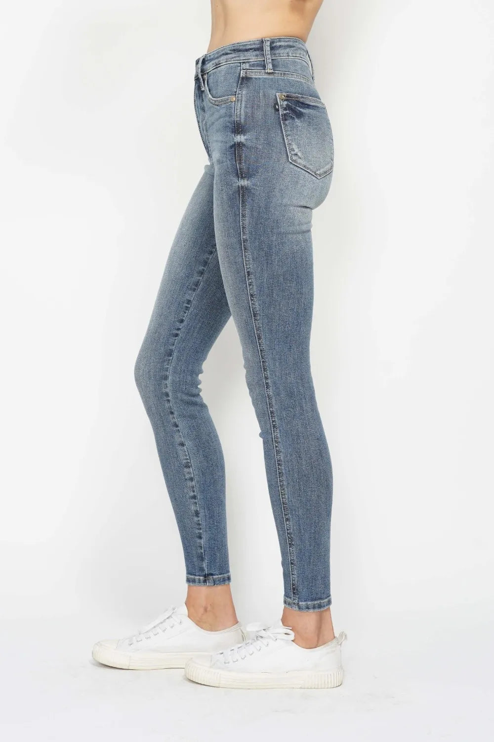 Judy Blue Full Size Tummy Control Contrast Wash Skinny Jeans