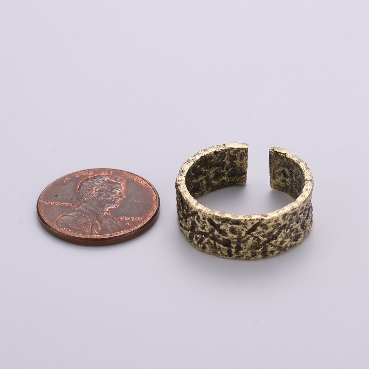 Gold Hammered Band--Men&