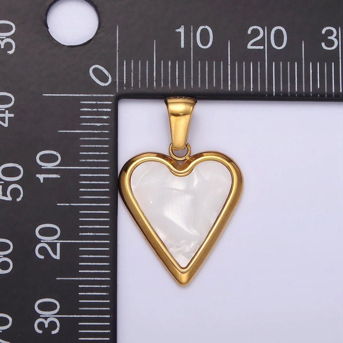 Gold Stainless Steel Shell Pearl Heart Charm Gold heart pendant White Black Heart Charm P-832